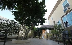 Trylon Hotel - Hollywood